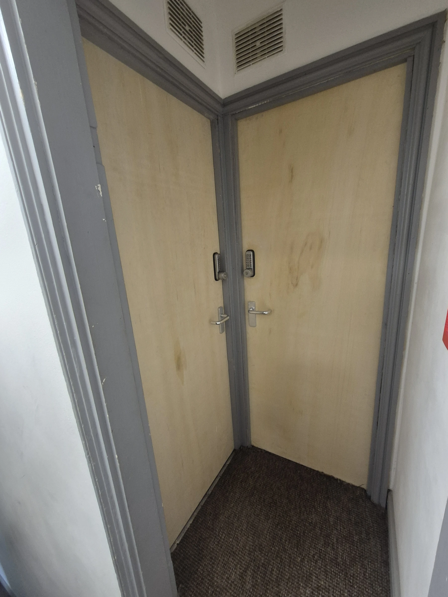 Door closer detail